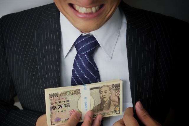 ヤミ金業者は金をせしめてほくそ笑む。加古川市の弁護士や司法書士に無料相談する